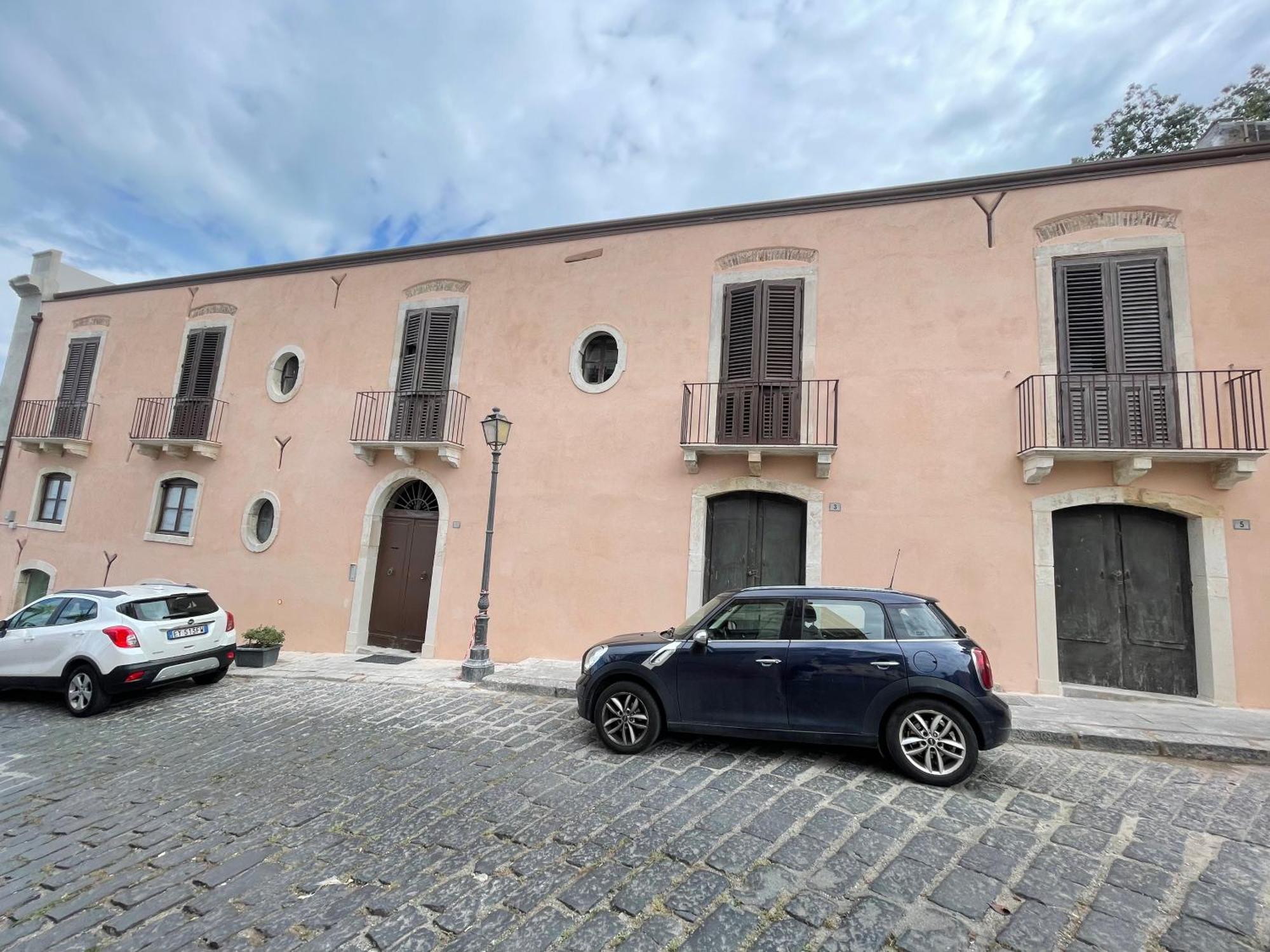 I Mezzanini Di Palazzo Bonaccorsi Apartment Milazzo Exterior foto